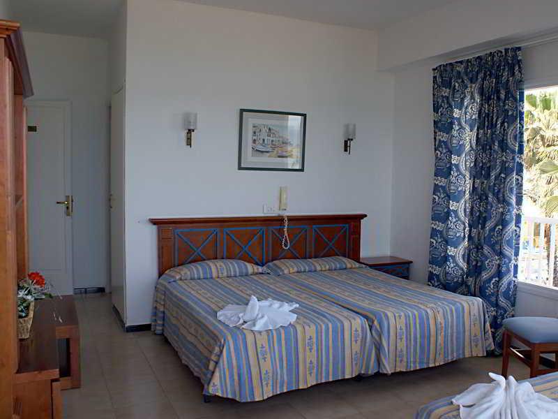 Hotel Goya Cala Millor  Ngoại thất bức ảnh